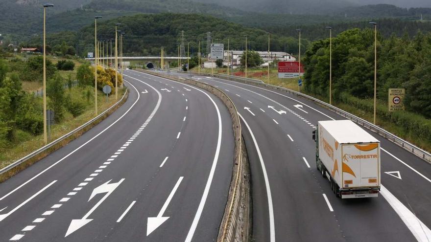 Un accidente vial en Alsasua deja dos heridos y un