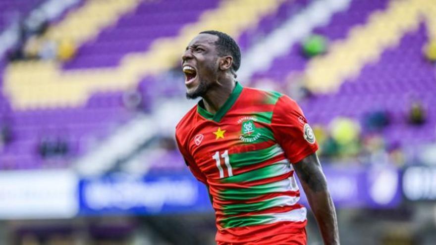 Sheraldo Becker se acerca al  Mundial