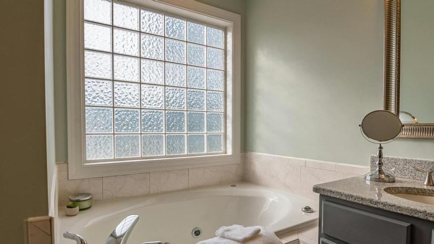 La solución todoterreno de Amazon para baños pequeños: orden, espacio y comodidad, todo en uno