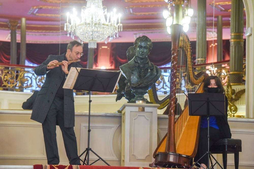 Exposición 100 años de la BOS