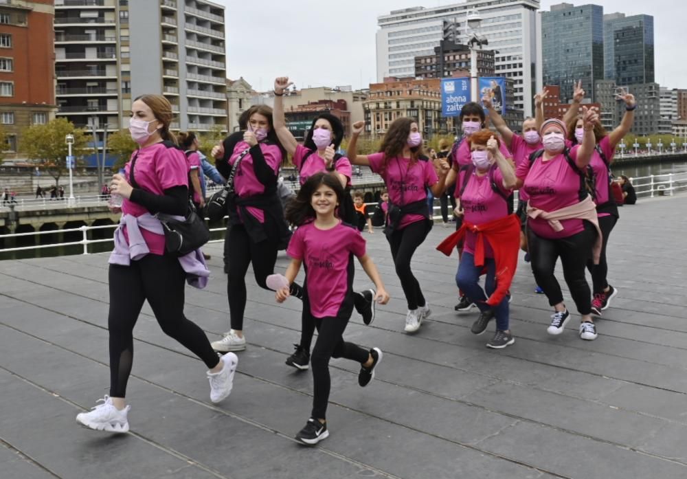 Marcha de ACAMBI contra el cáncer de mama en Bilbao