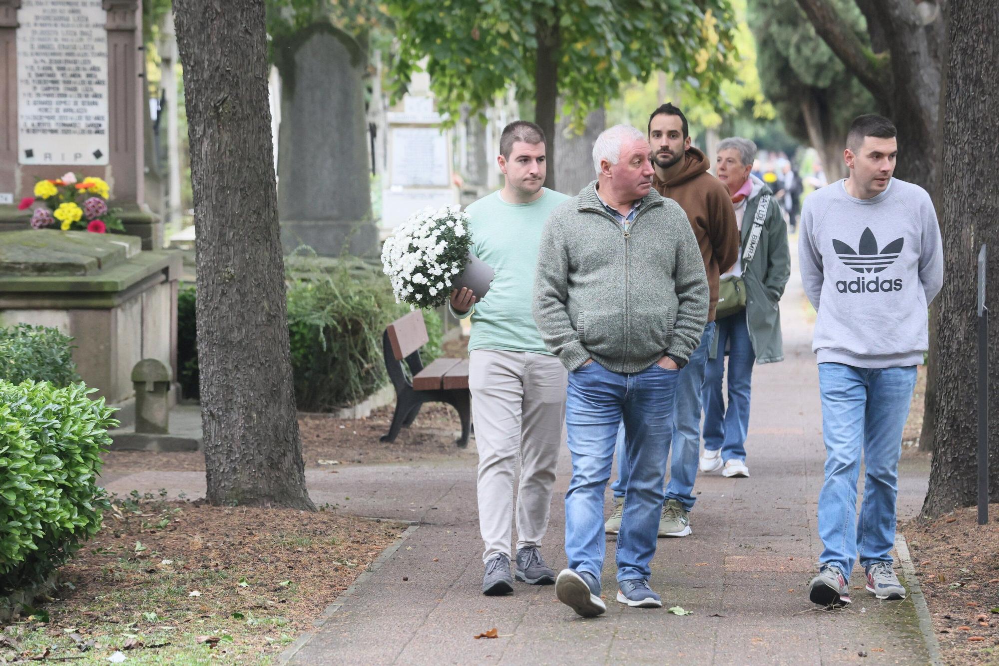En imágenes: Vitoria muestra sus respetos en el día de Todos los Santos