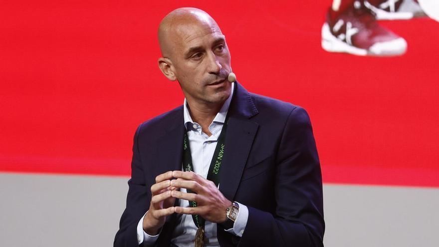 Rubiales, acusado de financiar orgías con dinero de la Federación