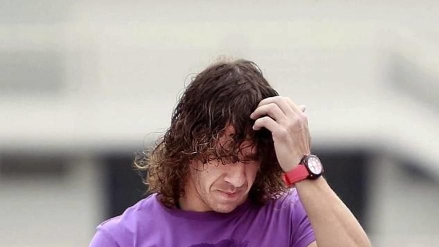 Puyol pasa por el quirófano para tratar su rodilla