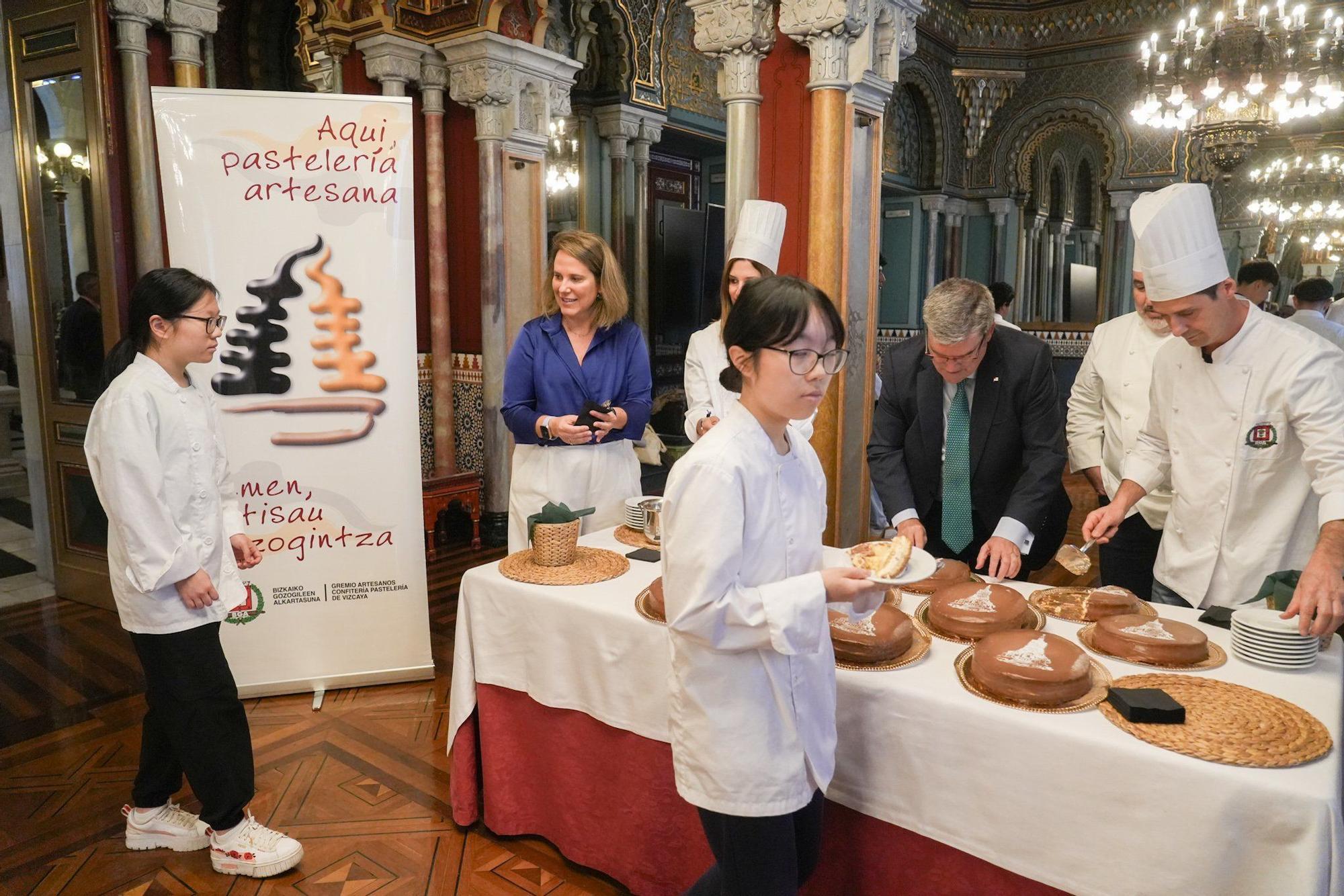 Presentación de la tarta Begoña en Bilbao