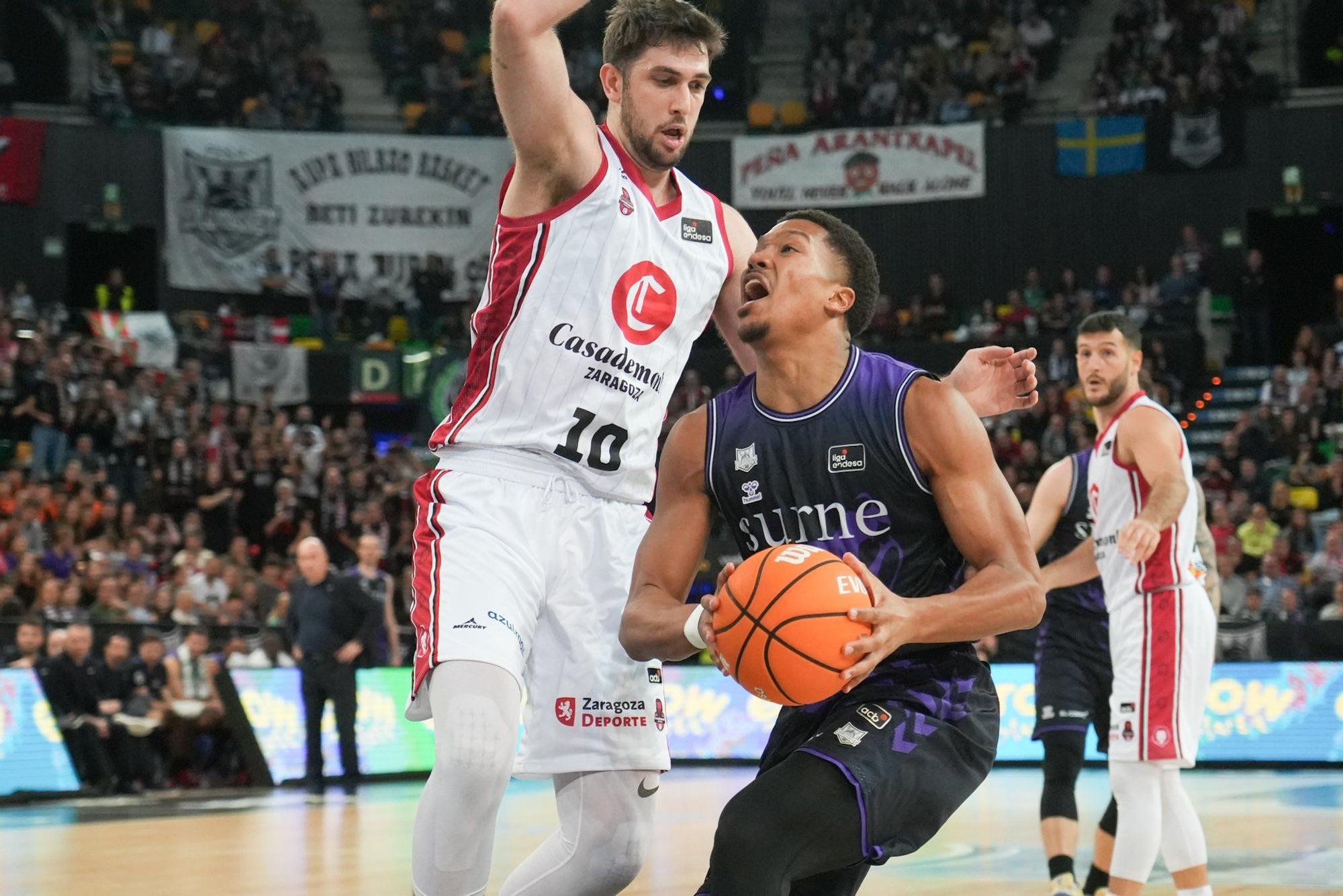 En imágenes: el Surne Bilbao Basket arrolla sin piedad al Zaragoza