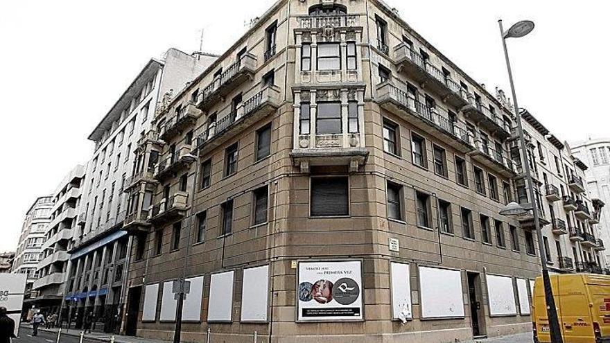 En el antiguo edificio de Fuerzas Eléctricas está prevista la construcción de 19 viviendas de lujo.
