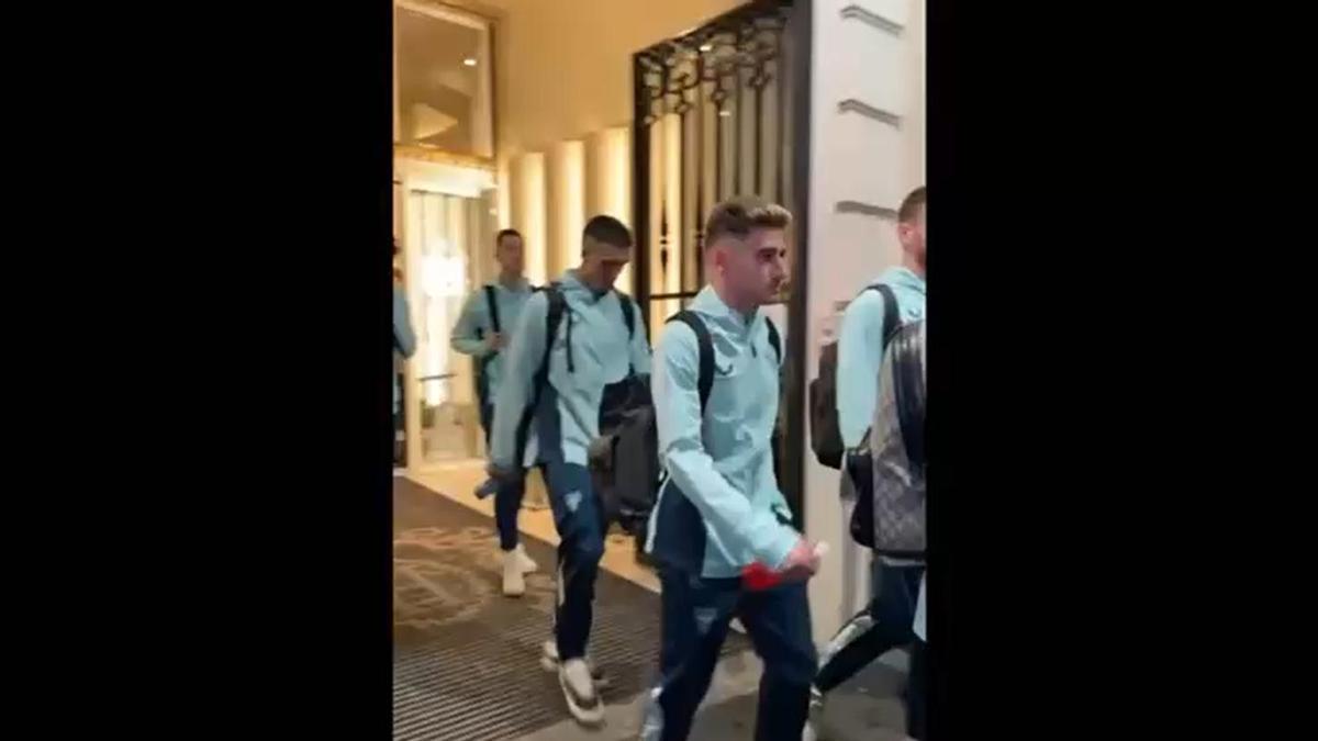 Los jugadores del Athletic ponen rumbo a San Mamés