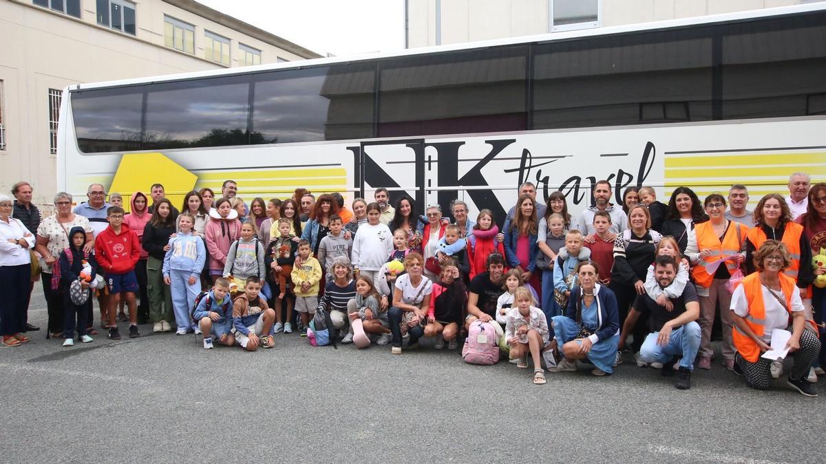 A los diecinueve niños que han pasado el verano en Navarra se les sumarán otros ochenta que han estado en la CAV, para poner rumbo a Ucrania, su país de origen.