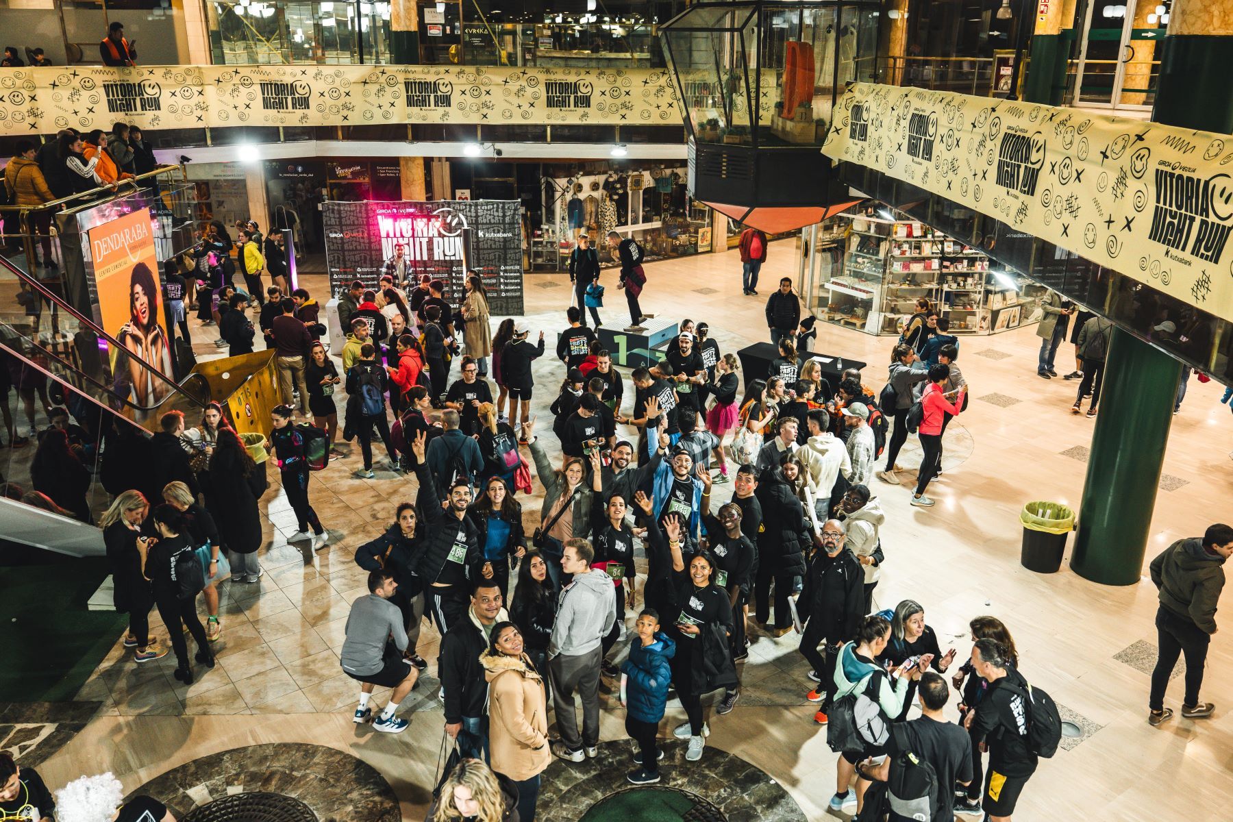 Las mejores imáganes de la Giroa Veolia Vitoria Night Run