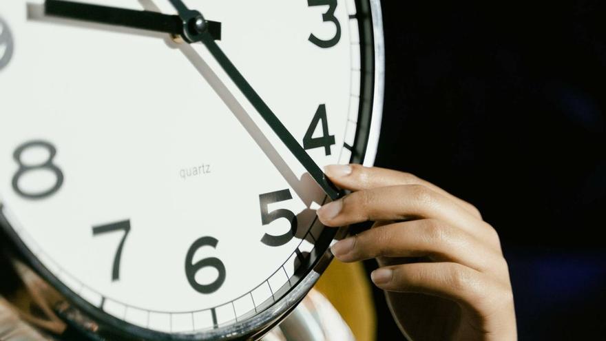 El cambio de hora será este fin de semana de sábado al domingo, cuando a las 02.00 serán las 03.00