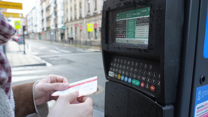 Vitoria-Gasteiz pone fin a la suspensión estival de la OTA y reactiva los parquímetros