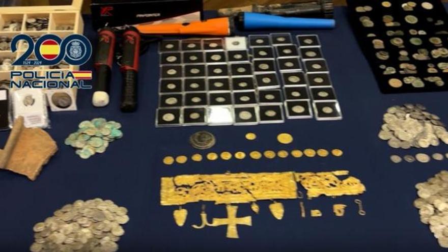 Recuperan una corona visigoda de oro del siglo VI en una operación policial en León