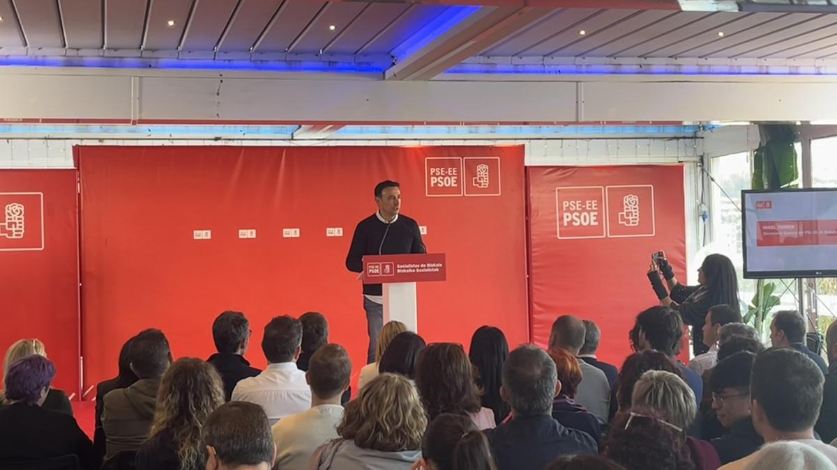 Mikel Torres en su intervención.