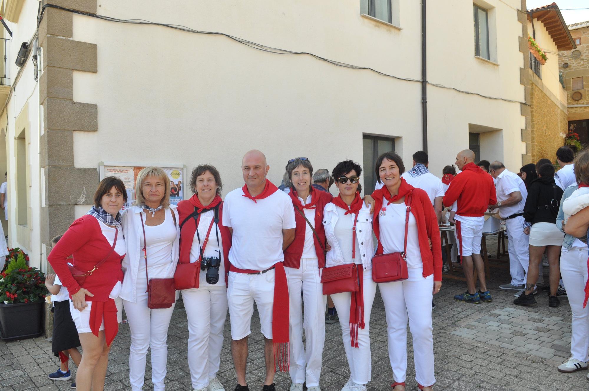 Fotos del txupinazo de las fiestas de Pueyo