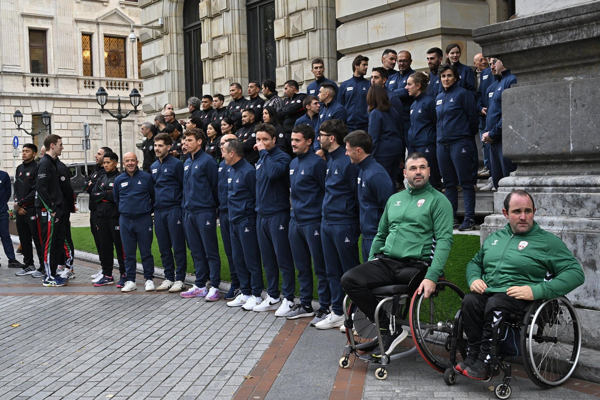 Recepción oficial a las delegaciones participantes de la Liga de Naciones por parte de las autoridades.