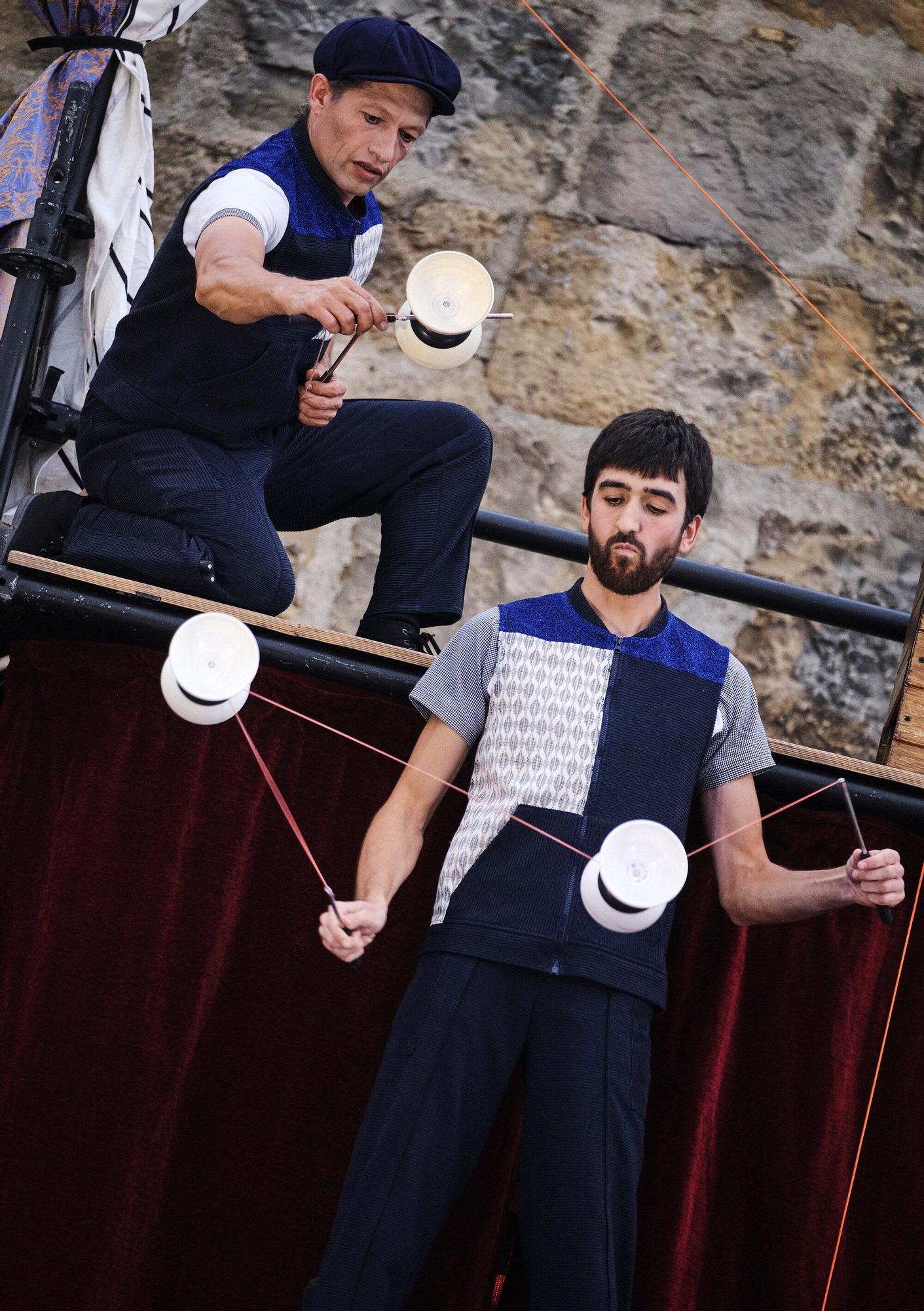 Cinco puntas con el espectaculo Ardatzak’ en la Ciudadela de Pamplona