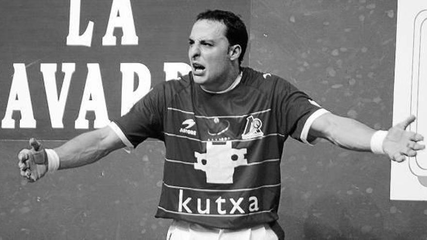 Irujo se hace el &quot;harakiri&quot;