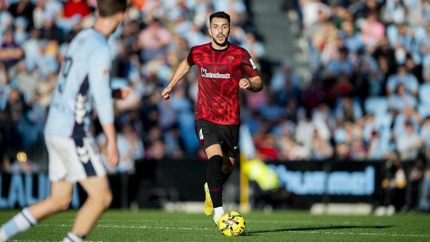 Paredes: &quot;Jugar tres competiciones es algo que lastra&quot;