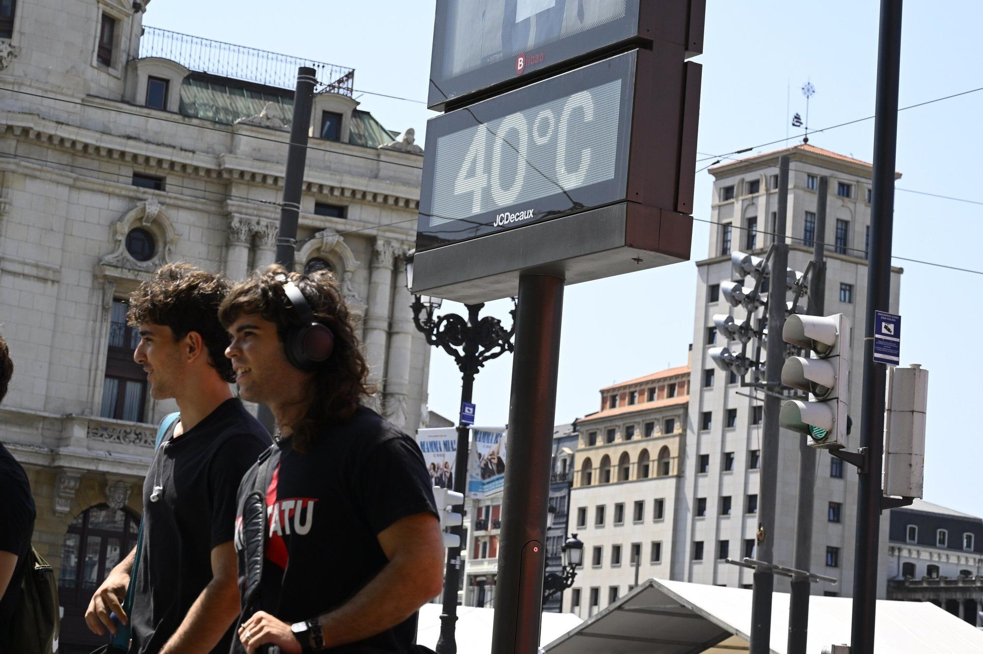 En imágenes: Bizkaia, en alerta por calor extremo: hasta 38 grados en el interior