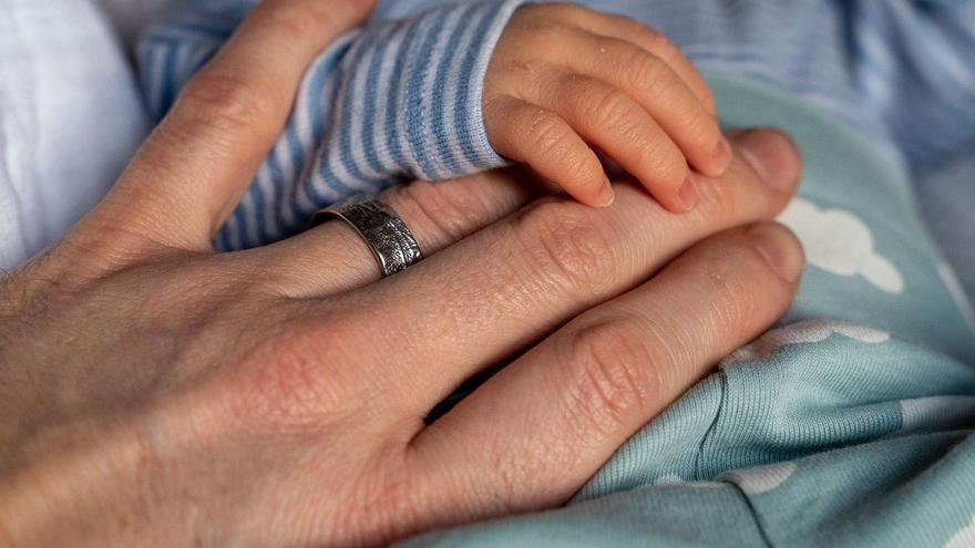 Todas las criaturas recién nacidas de Navarra contarán con su Carpeta Personal de Salud de manera automática desde el nacimiento