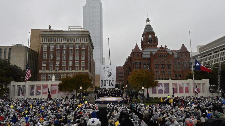 Minuto de silencio en Dallas