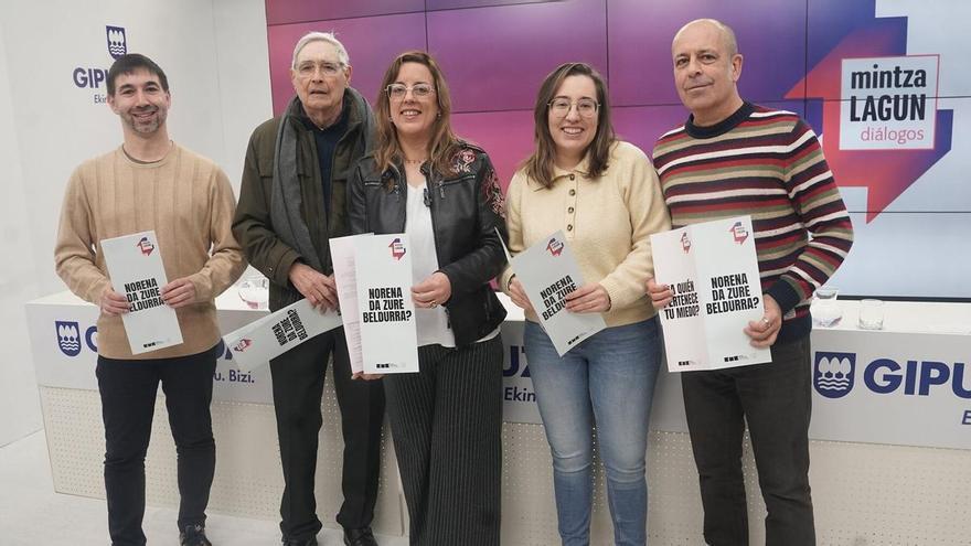 Aitziber Garmendia, Bob Pop, Isaac Rosa y Kirmen Uribe, en ‘Mintza Lagun-Diálogos’
