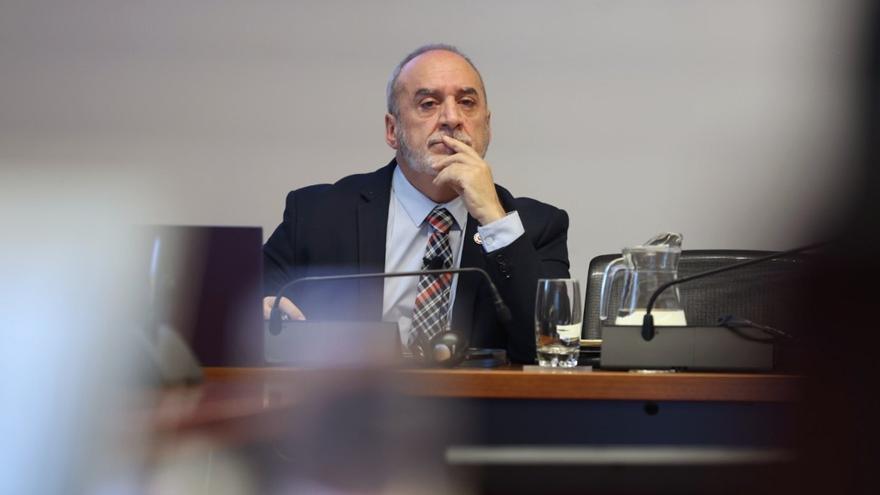 El exconsejero Cigudosa, conminado a actuar en un posible fraude de hace 18 años en el centro de investigación del cáncer