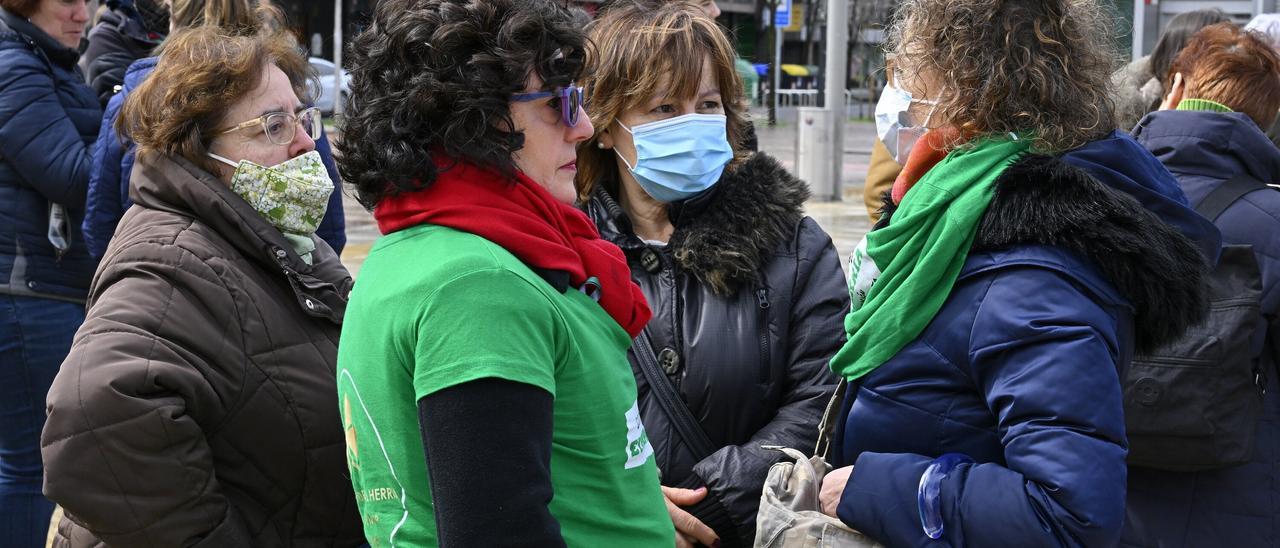 En imágenes: concentración de afectados por covid persistente en Bilbao