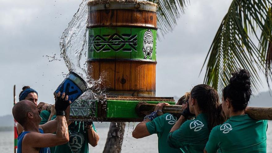 El equipo verde y el azul, en acción en la prueba de ayer.