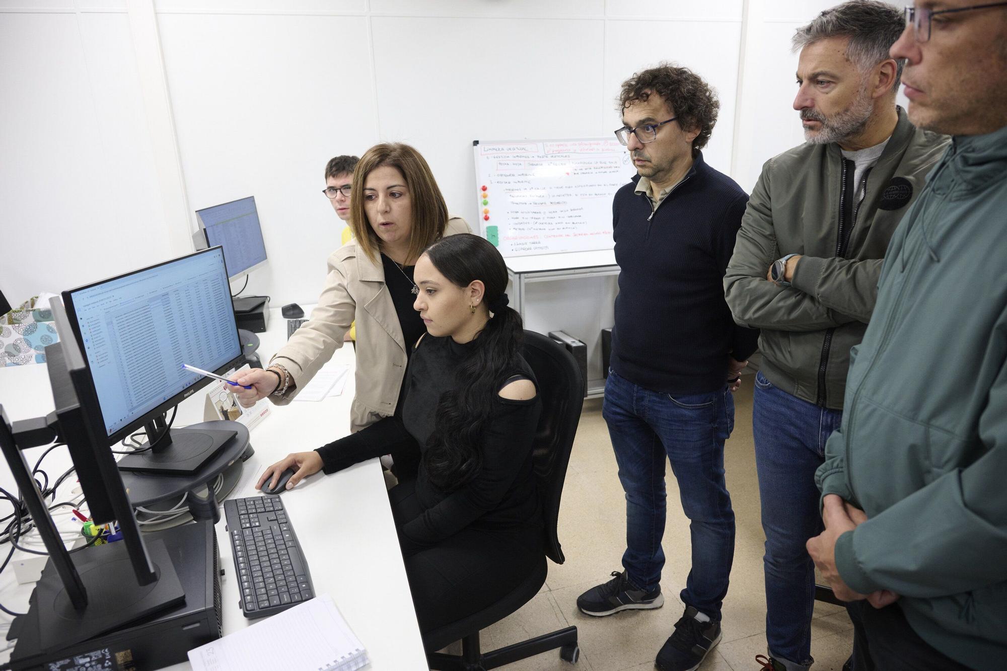 Visita municipal al Centro Ocupacional Ibaiondo