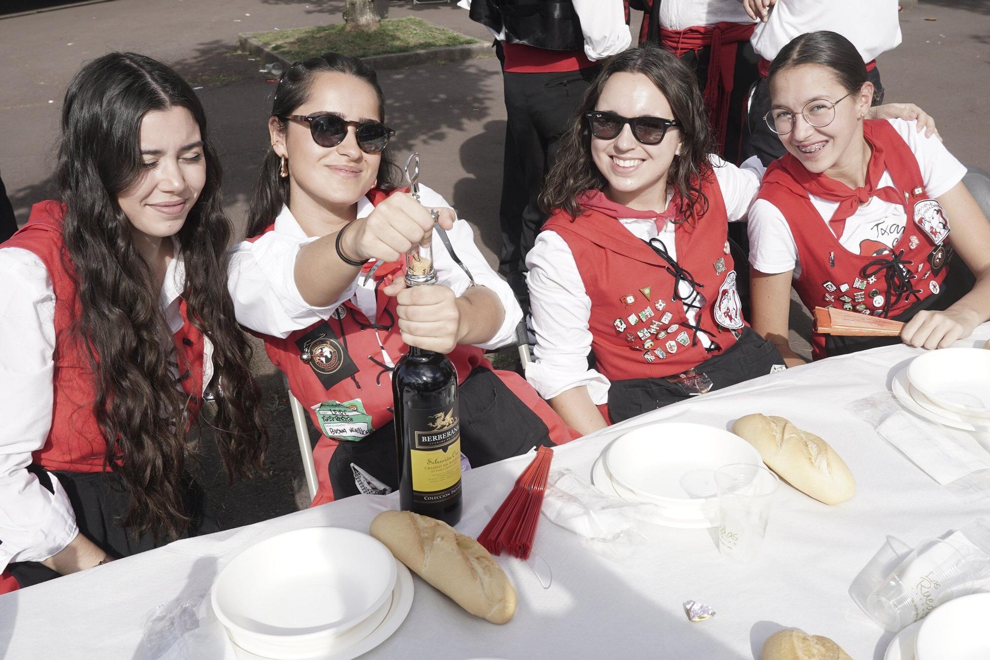Más de 3.600 personas en la comida de cuadrillas de Basauri: “Es es indescriptible, se nos está yendo de las manos”