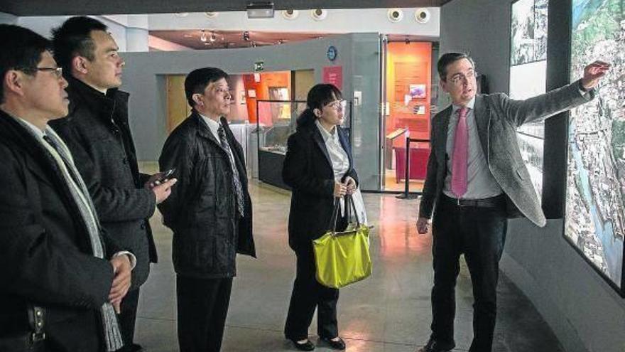 El Museo Marítimo conquista el interés de una delegación china