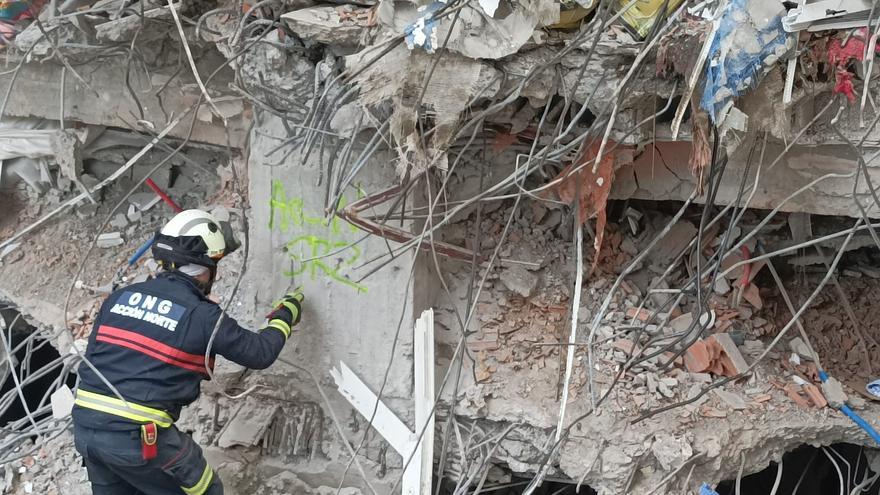 Los Bomberos de Vitoria regresan de Turquía: "Volvemos con pena"