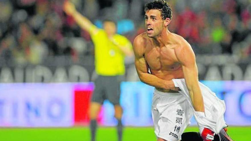 A la Champions de milagro