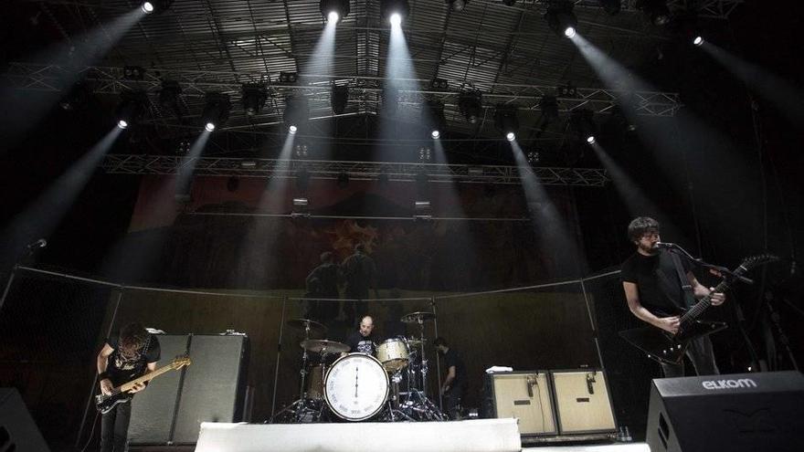 Actuación de Berri Txarrak en el Tres Sesenta Festival.