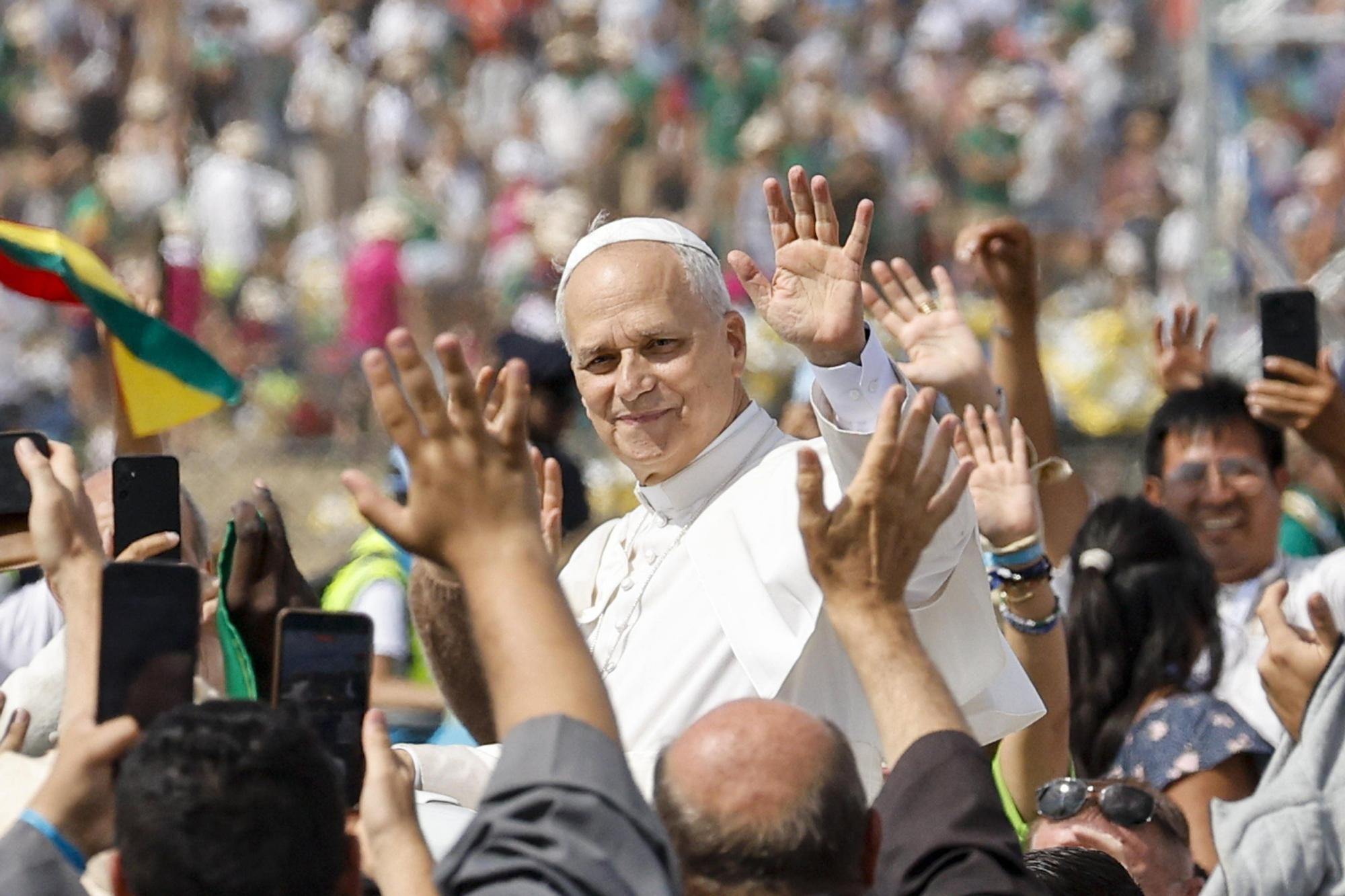 El papa León XIV despide el Jubileo de la Juventud