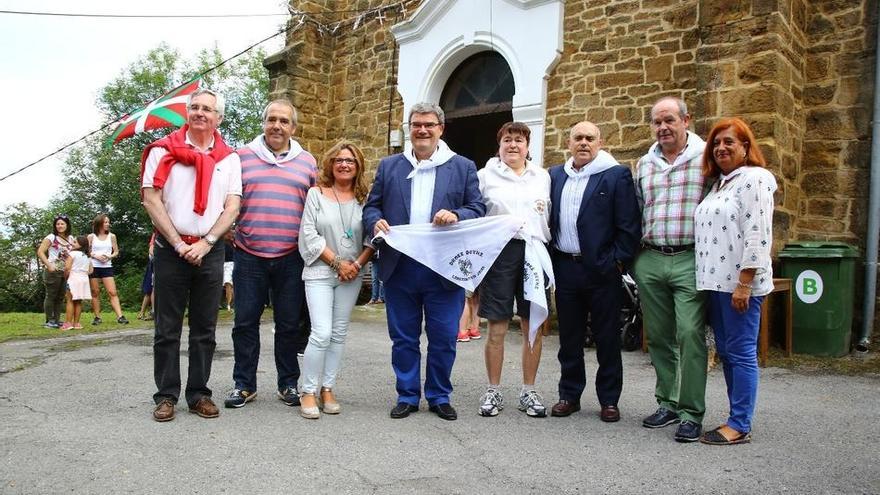 Bilboko alkatea Erroke Deunaren omenezko ohiko mezan izan da