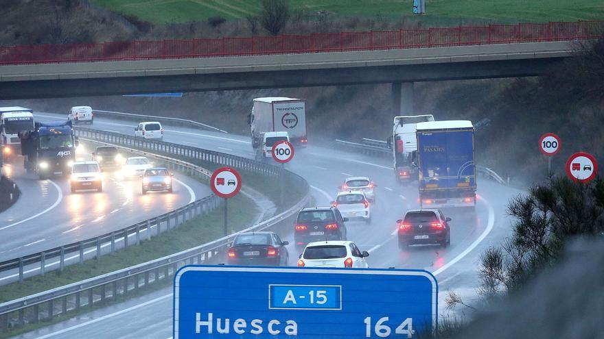 Navarra aprueba ayudas de hasta 900 euros para obtener permisos para conducir camiones y autobuses