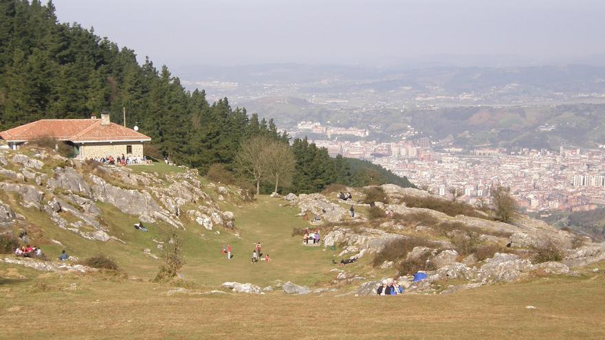 Una persona herida tras ser embestida por una vaca en el Pagasarri