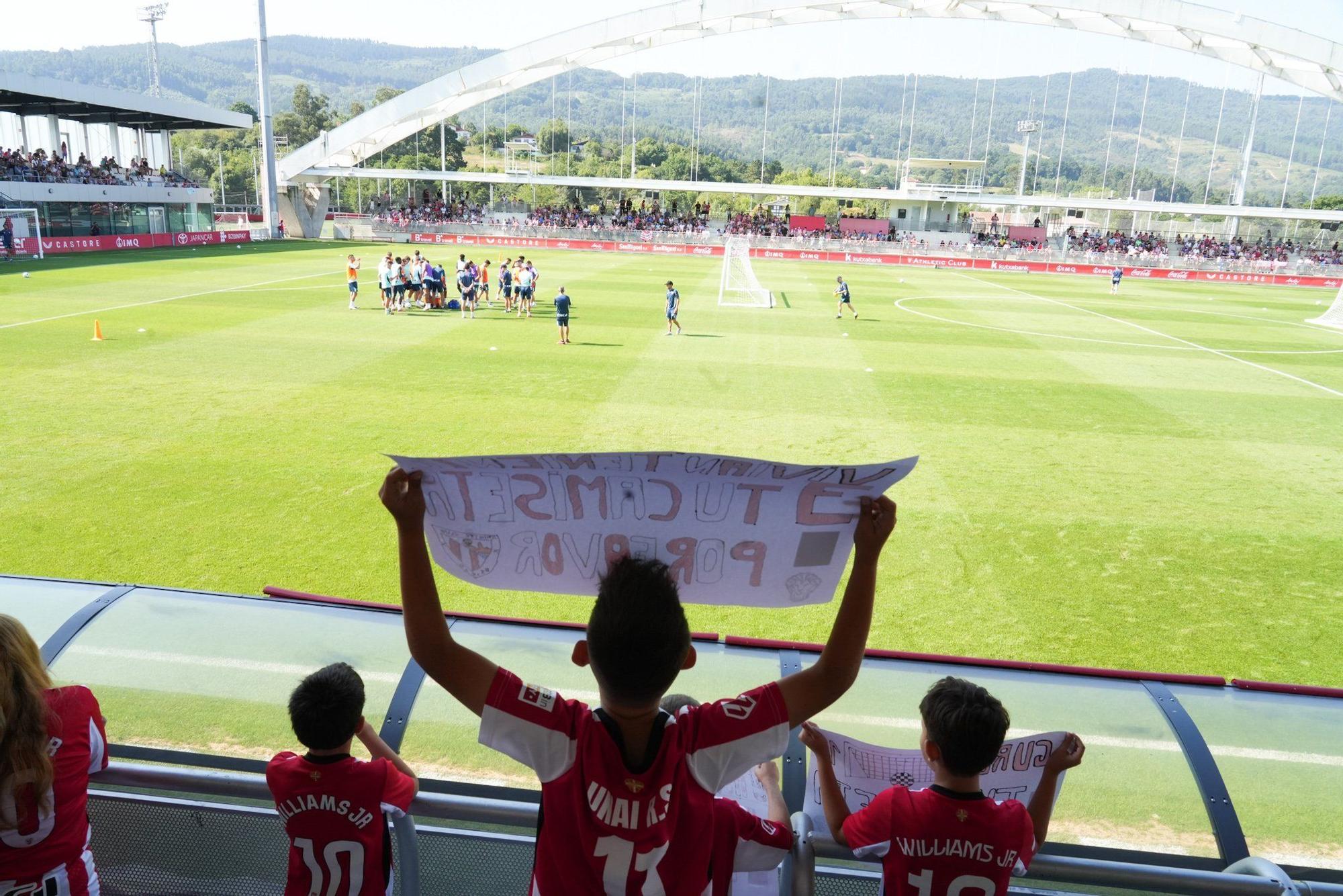 2.500 seguidores arropan al Athletic en Lezama