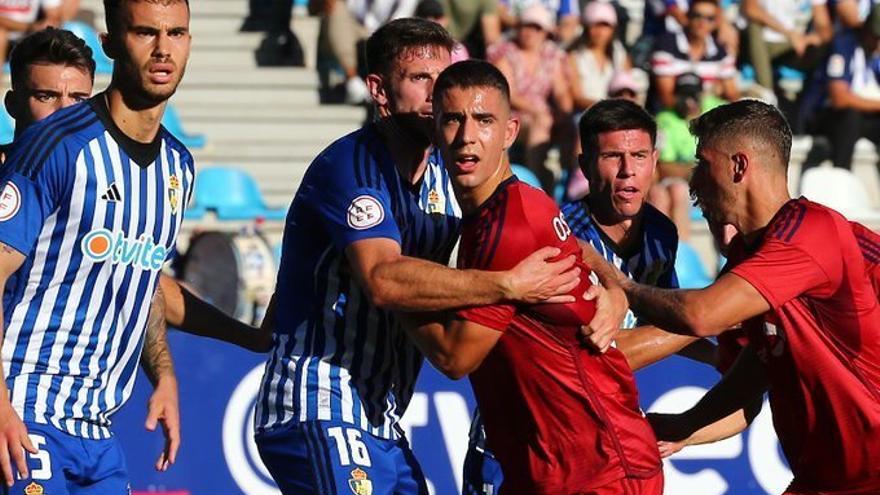 Osambela, en un lance contra la Ponferradina