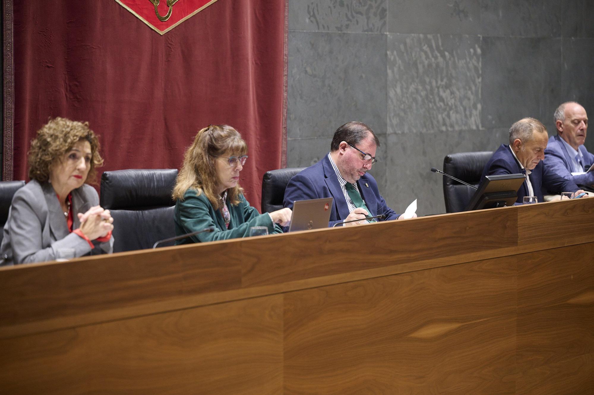 Fotos del pleno del Parlamento de Navarra de este 6 de noviembre