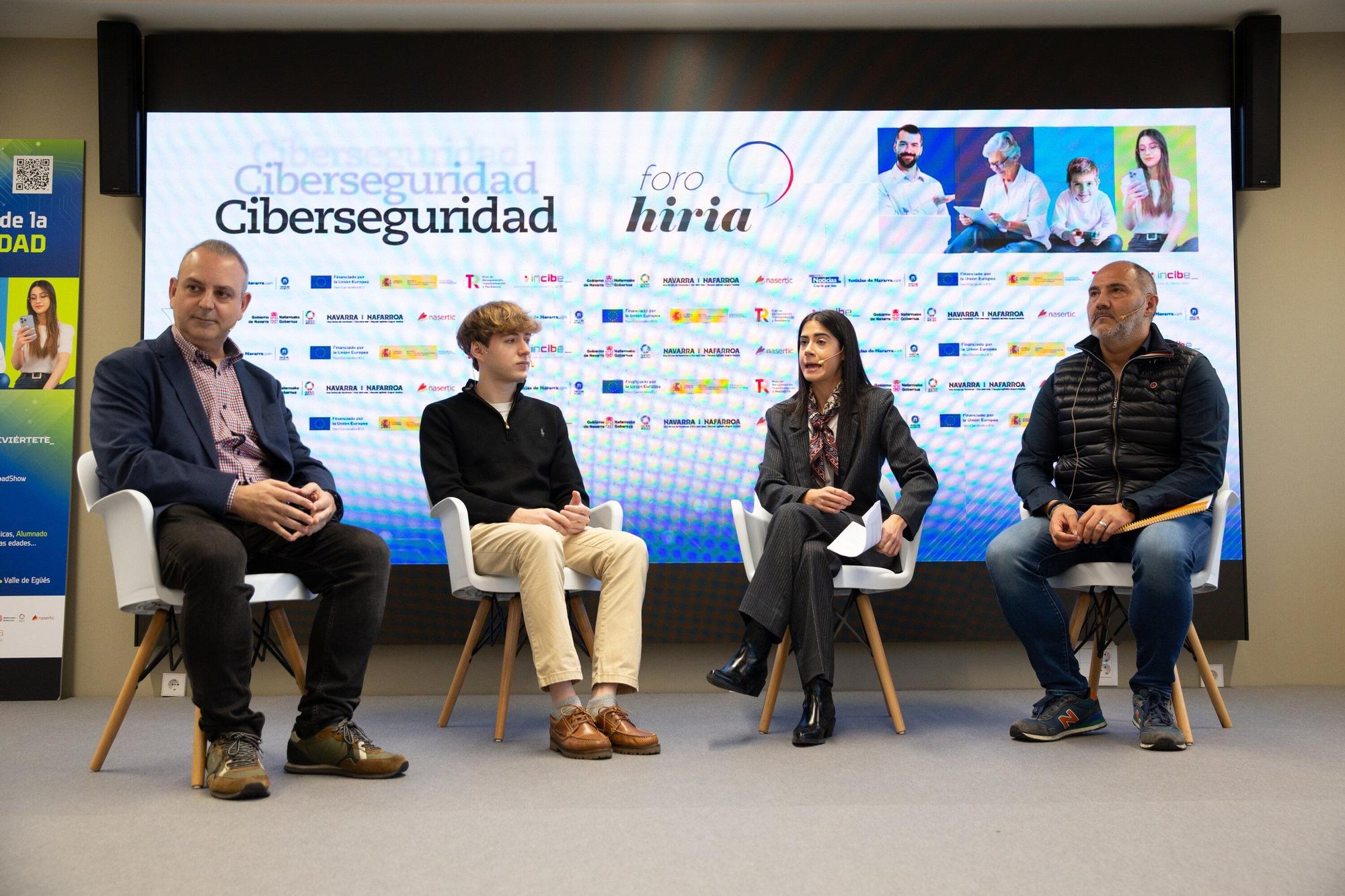 Fotos del Foro Hiria sobre ciberseguridad