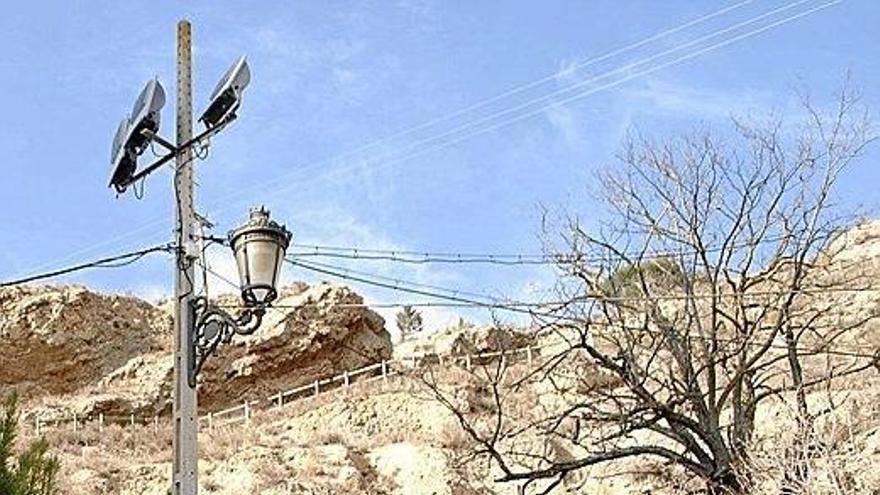 Varios caminos situados junto a la Peña de Peralta.