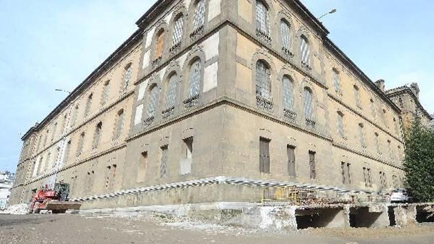 Fachada del edificio de Tabakalera de Donostia, en obras.