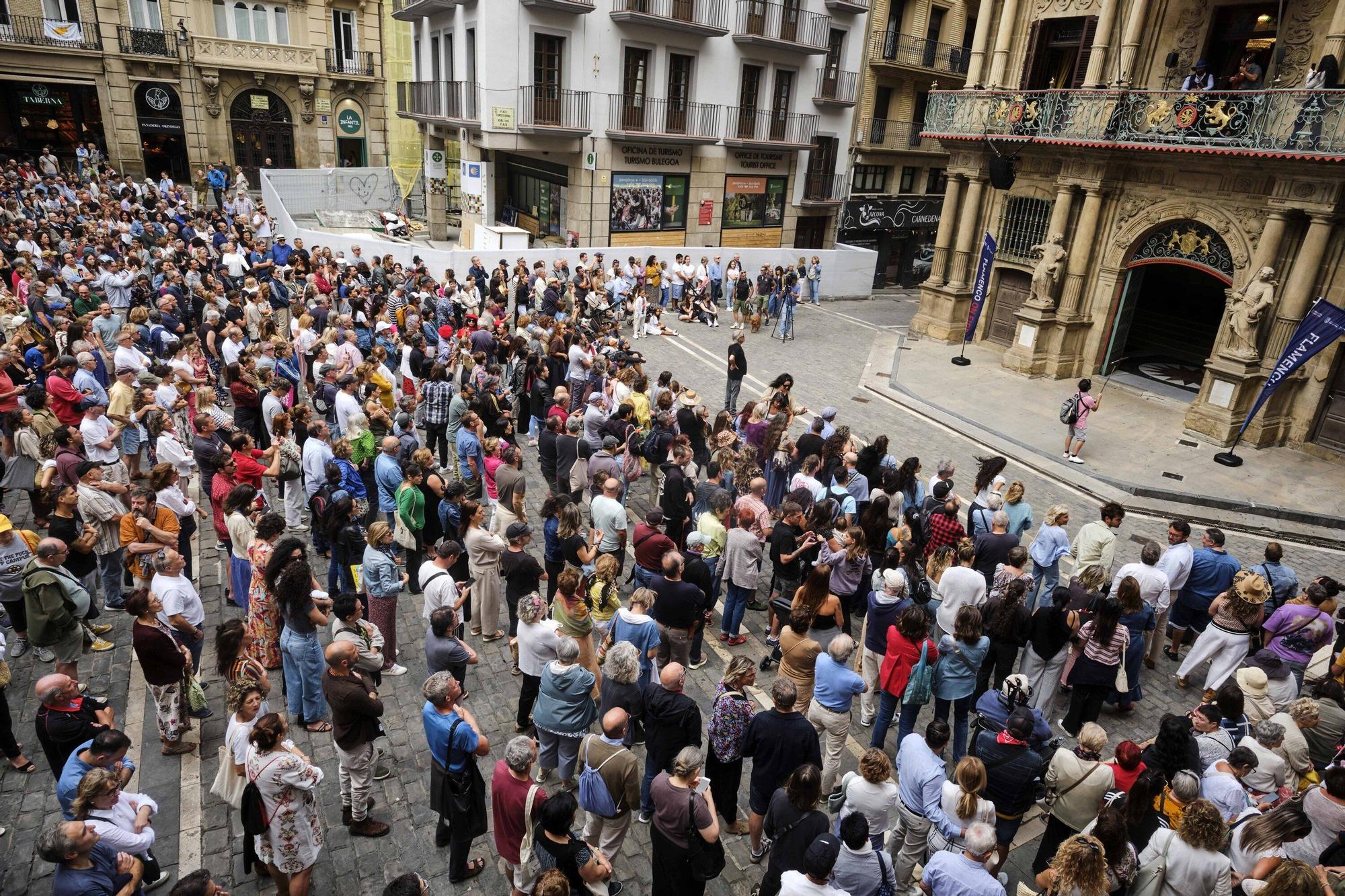 Actuación de Duquende y Julio Romero en la Plaza del Ayuntamiento