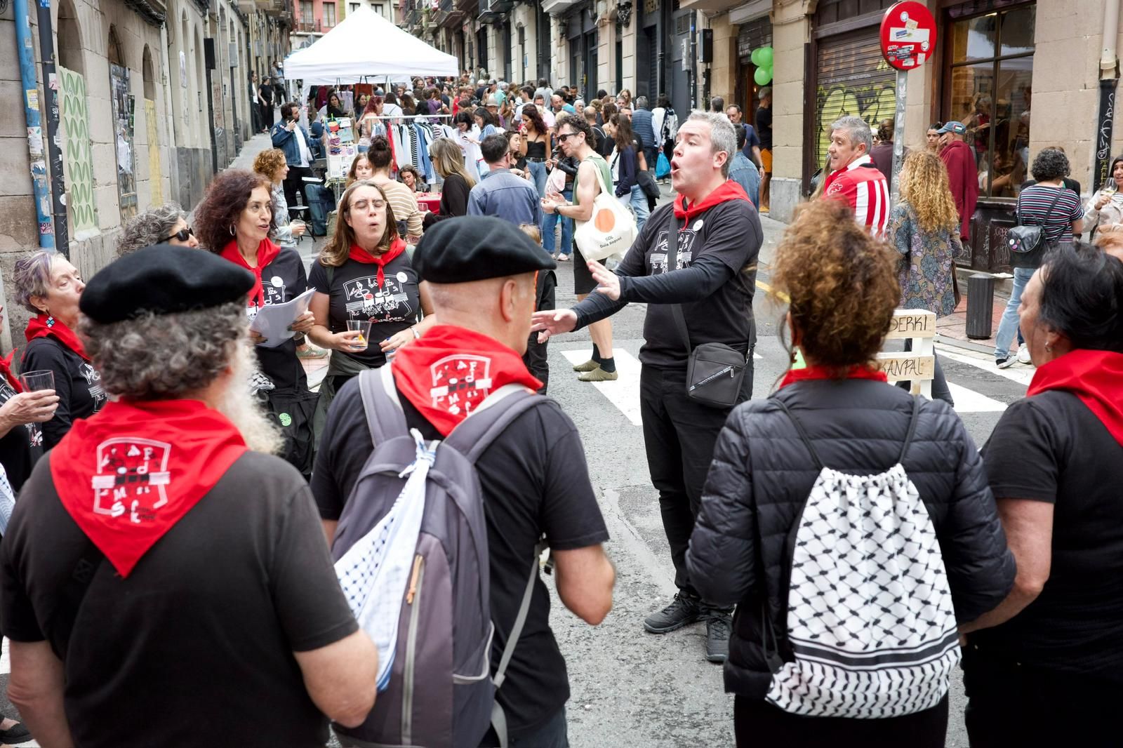 En imágenes: Mercado del Dos de Mayo de Bilbao