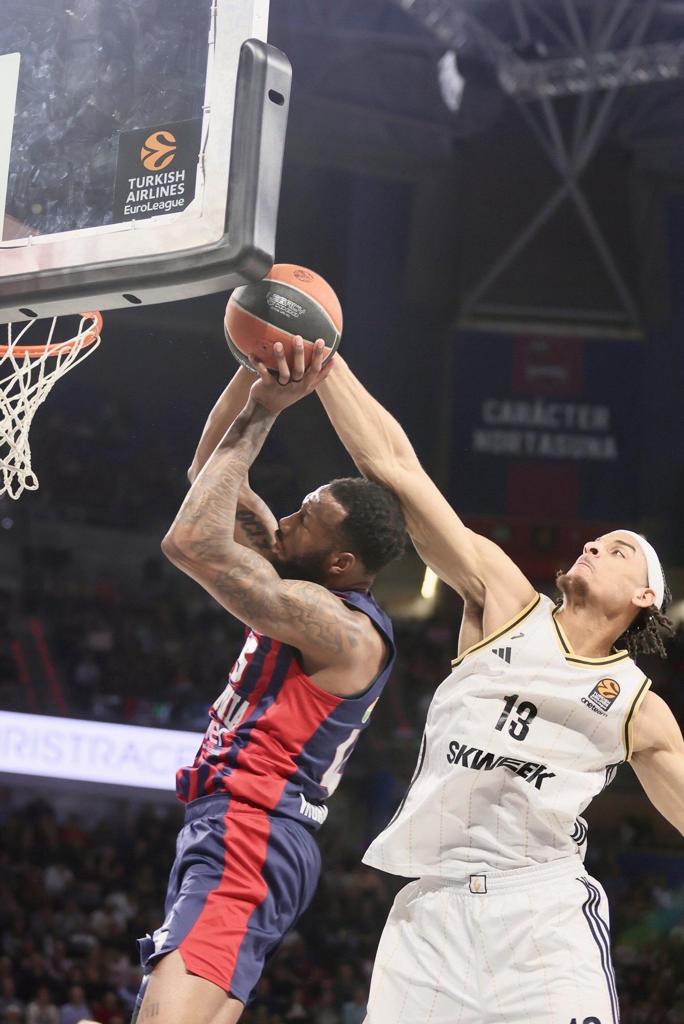 Las imágenes del Baskonia-Asvel de Euroliga en el Buesa Arena