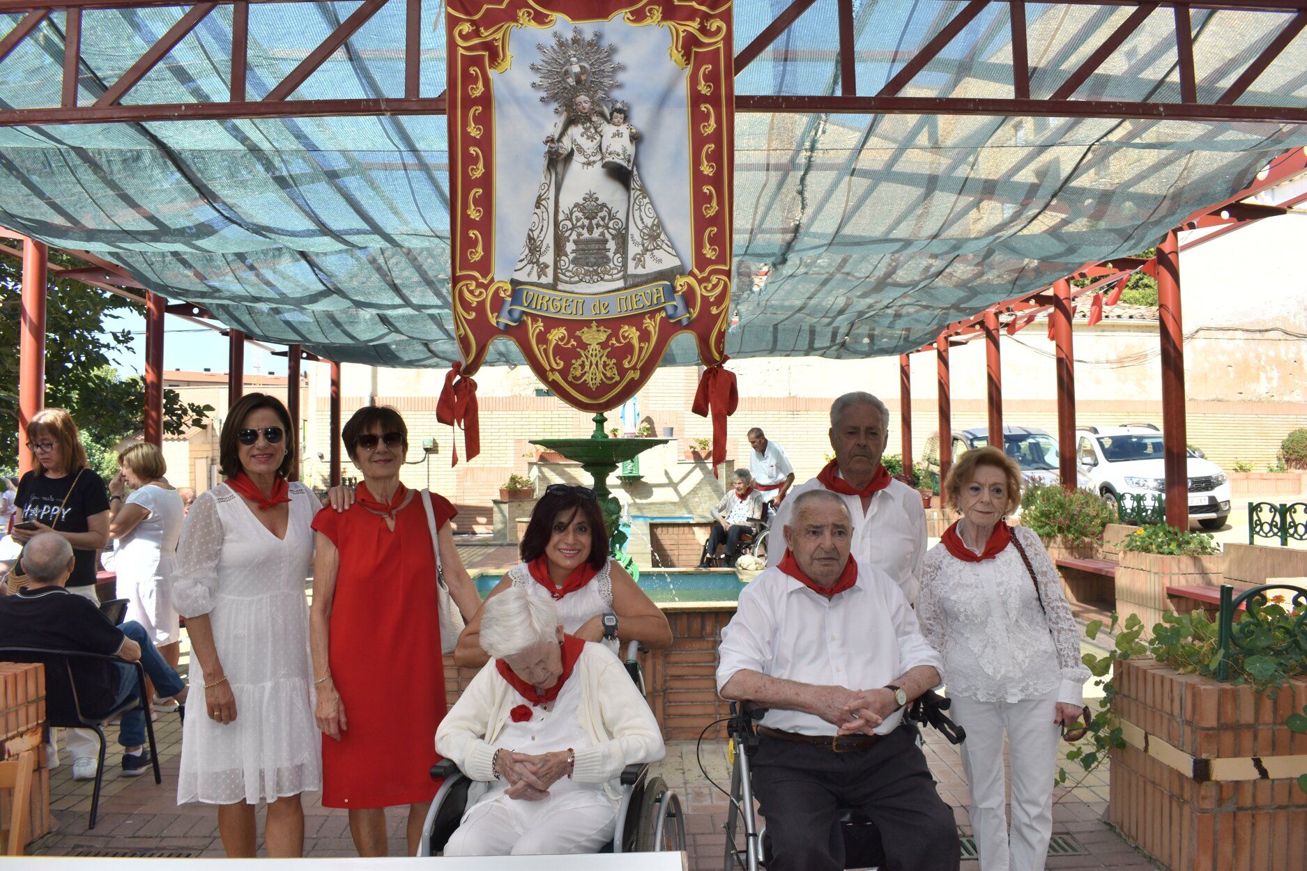 Fotos del chupinazo de fiestas de Peralta